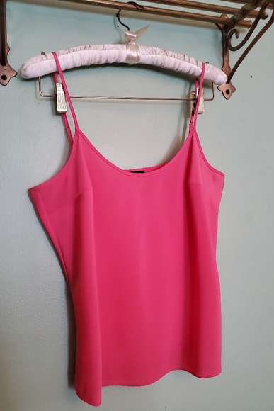 Pink Tank - Picture 1 of 4